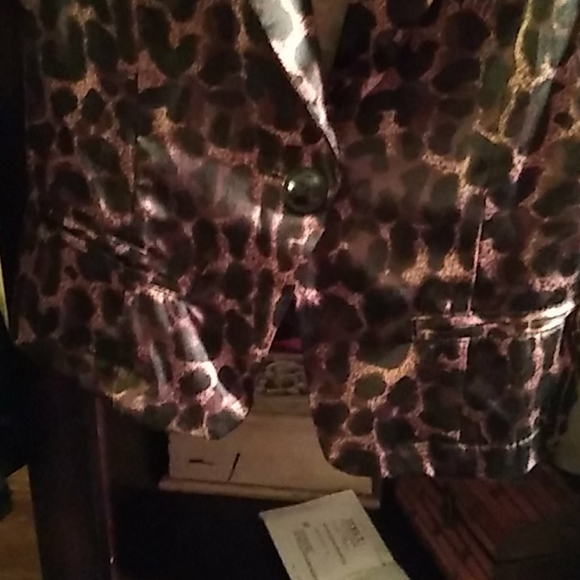 Jacket - Picture 3 of 4